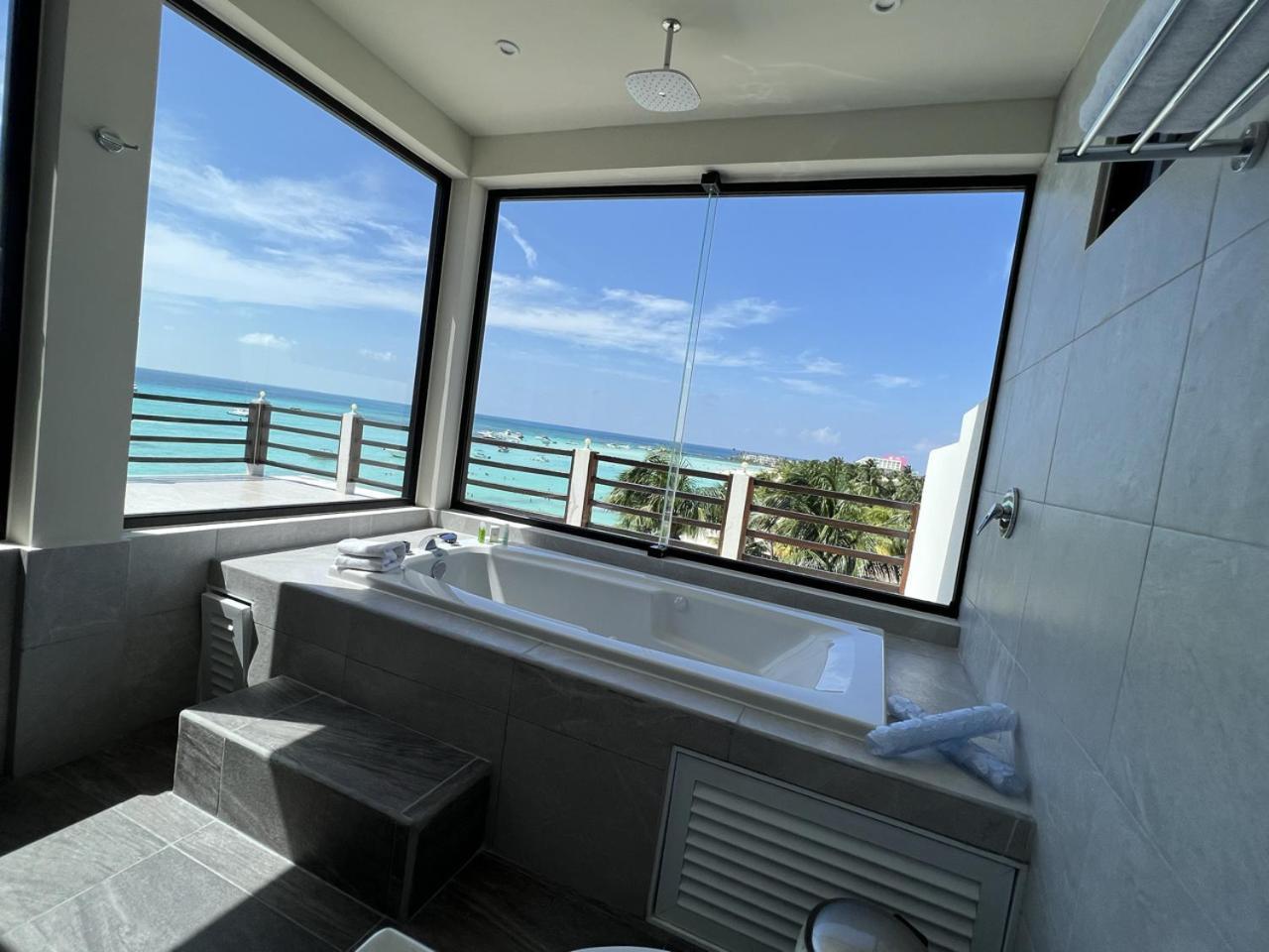 Cuxos Hotel Beachfront Isla Mujeres Luaran gambar